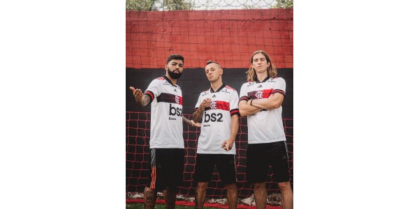 Maillots de flamenco pour la saison 2020-21